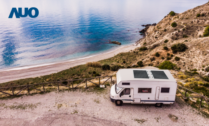 「可撓輕量化太陽光電板SunCurva」使用輕量特殊耐候型複合板取代傳統太陽能板的玻璃前板，不僅降低70%重量，每米平方僅3Kg；具有抗衝擊性能及通過電磁相容性測試，可應用於交通運輸工具，如露營車、遊艇等